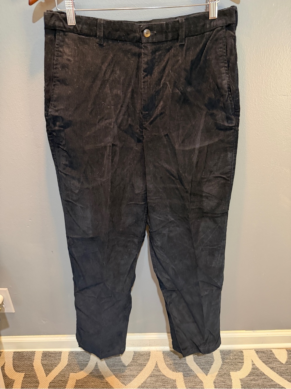 HAGGAR Black Corduroy Men's Trousers Sz 34x32